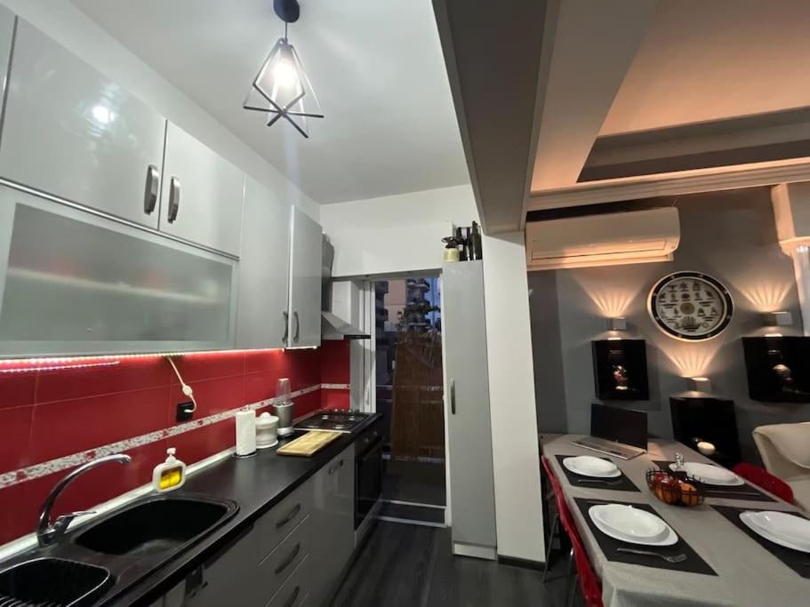 Arthouse Apartment *
